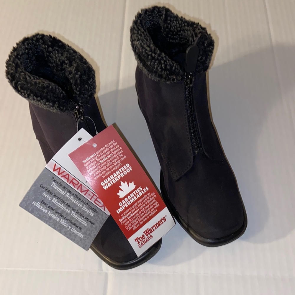 Toe Warmers Canada Black Front Zip Waterproof Ankle Boot Size 6.5 N